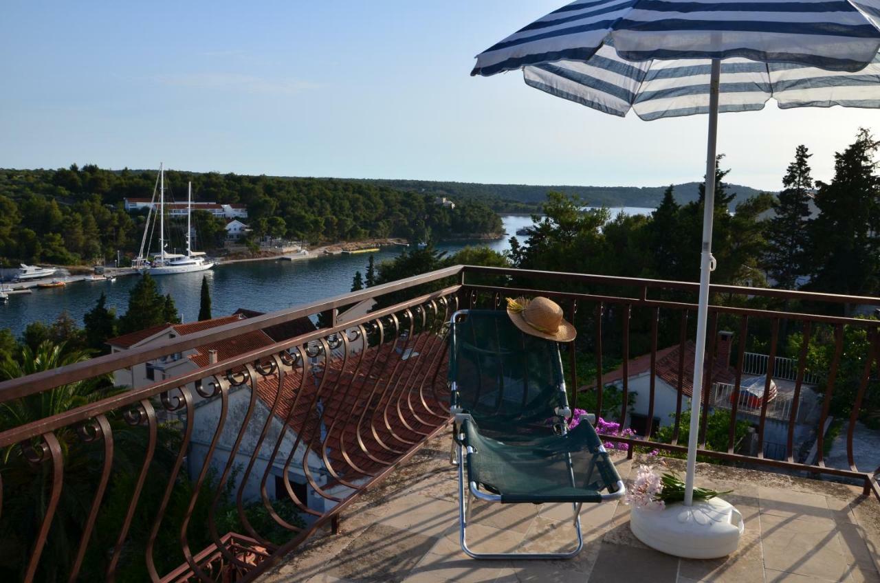 Luana Apartment Milna  Zewnętrze zdjęcie