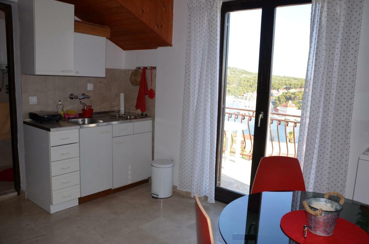 Luana Apartment Milna  Zewnętrze zdjęcie