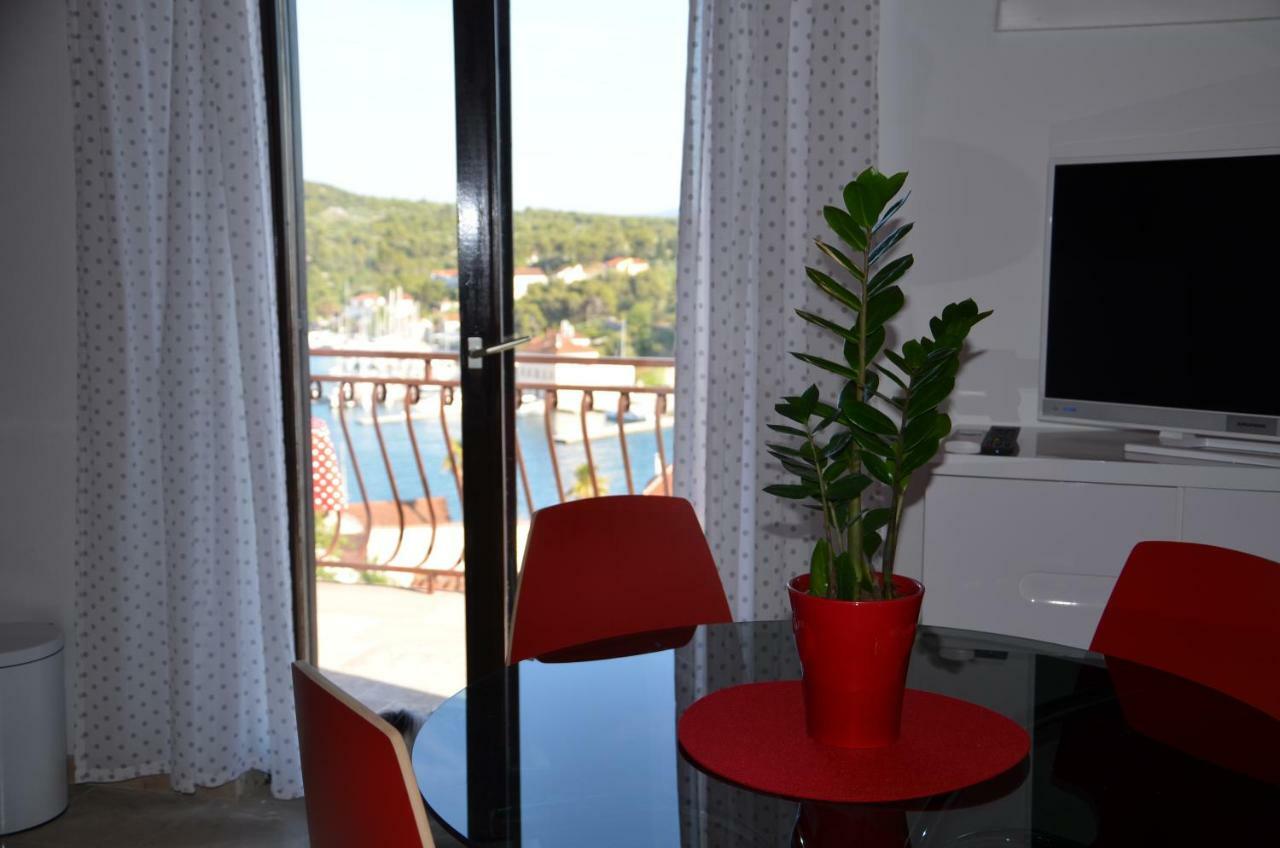 Luana Apartment Milna  Zewnętrze zdjęcie