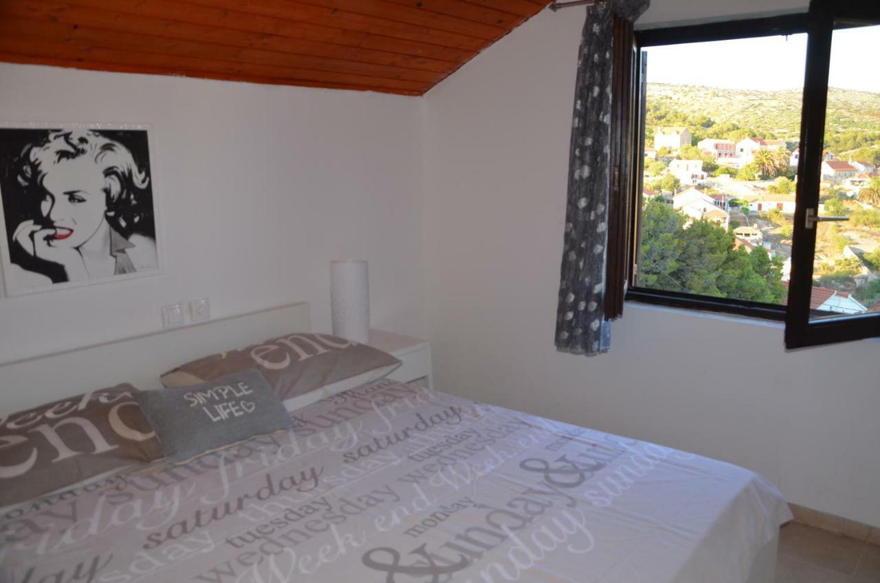 Luana Apartment Milna  Zewnętrze zdjęcie