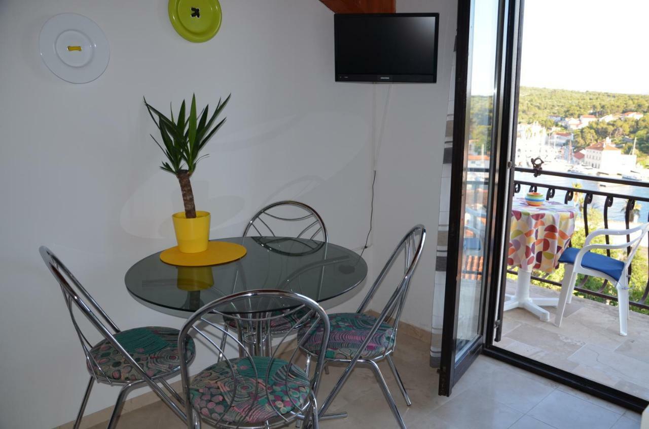Luana Apartment Milna  Zewnętrze zdjęcie